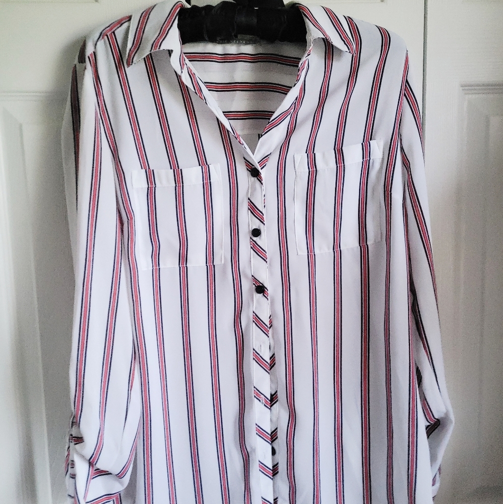 S Valerie Stevens Collared Button-Up Shirt